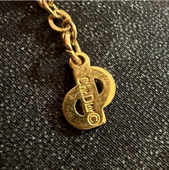 Dior Gold Interlocking Necklace - Picture 4 of 11